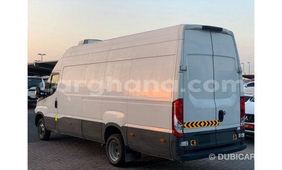 Ra Imported Iveco Trakker funfun Ọkọ̀ in Import - Dubai ni Ashanti Ra Imported Iveco Trakker funfun Ọkọ̀ in Import - Dubai ni Ashanti