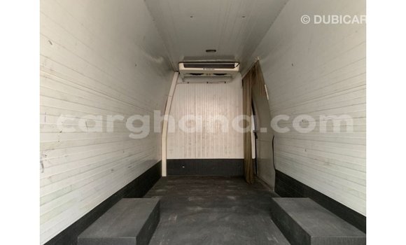 Ra Imported Iveco Trakker funfun Ọkọ̀ in Import - Dubai ni Ashanti Ra Imported Iveco Trakker funfun Ọkọ̀ in Import - Dubai ni Ashanti