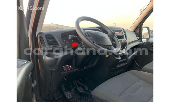 Ra Imported Iveco Trakker funfun Ọkọ̀ in Import - Dubai ni Ashanti Ra Imported Iveco Trakker funfun Ọkọ̀ in Import - Dubai ni Ashanti