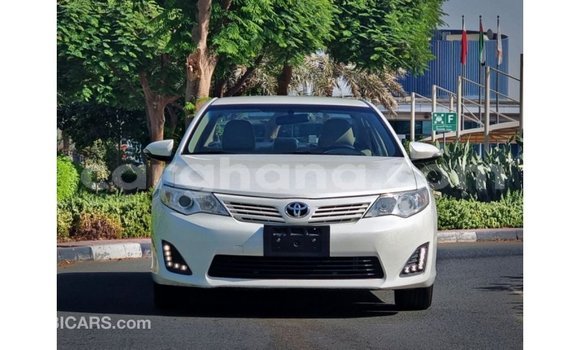 Buy Import Toyota Camry White Car in Import - Dubai in Ashanti Buy Import Toyota Camry White Car in Import - Dubai in Ashanti