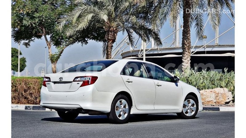 Big with watermark toyota camry ashanti import dubai 50457