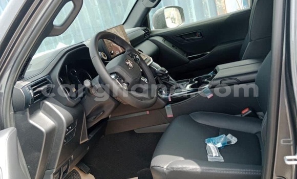 Buy Used Toyota Land Cruiser Black Car in Accra in Greater Accra Buy Used Toyota Land Cruiser Black Car in Accra in Greater Accra