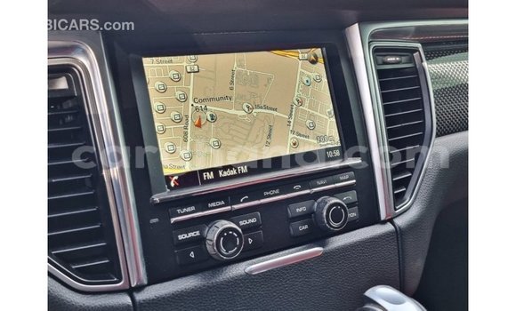 Ra Imported Porsche Macan Black Ọkọ̀ in Import - Dubai ni Ashanti Ra Imported Porsche Macan Black Ọkọ̀ in Import - Dubai ni Ashanti