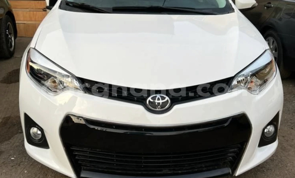 Sayi Na hannu Toyota Corolla White Mota in Accra a Greater Accra Sayi Na hannu Toyota Corolla White Mota in Accra a Greater Accra