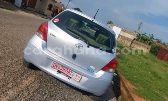 Buy Used Toyota Vitz Silver Car in Accra in Greater Accra Buy Used Toyota Vitz Silver Car in Accra in Greater Accra