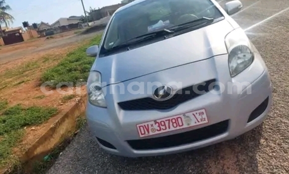 Buy Used Toyota Vitz Silver Car in Accra in Greater Accra Buy Used Toyota Vitz Silver Car in Accra in Greater Accra