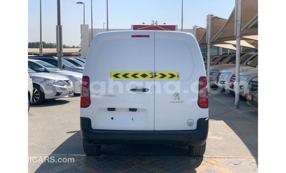 Ra Imported Peugeot Partner funfun Ọkọ̀ in Import - Dubai ni Ashanti Ra Imported Peugeot Partner funfun Ọkọ̀ in Import - Dubai ni Ashanti
