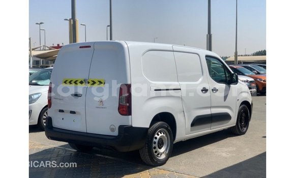 Ra Imported Peugeot Partner funfun Ọkọ̀ in Import - Dubai ni Ashanti Ra Imported Peugeot Partner funfun Ọkọ̀ in Import - Dubai ni Ashanti