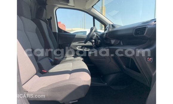 Ra Imported Peugeot Partner funfun Ọkọ̀ in Import - Dubai ni Ashanti Ra Imported Peugeot Partner funfun Ọkọ̀ in Import - Dubai ni Ashanti