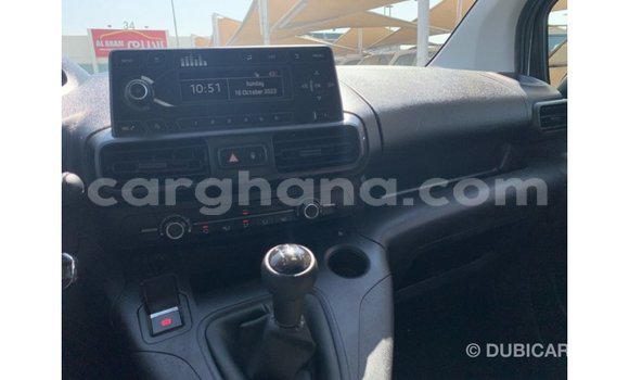 Ra Imported Peugeot Partner funfun Ọkọ̀ in Import - Dubai ni Ashanti Ra Imported Peugeot Partner funfun Ọkọ̀ in Import - Dubai ni Ashanti