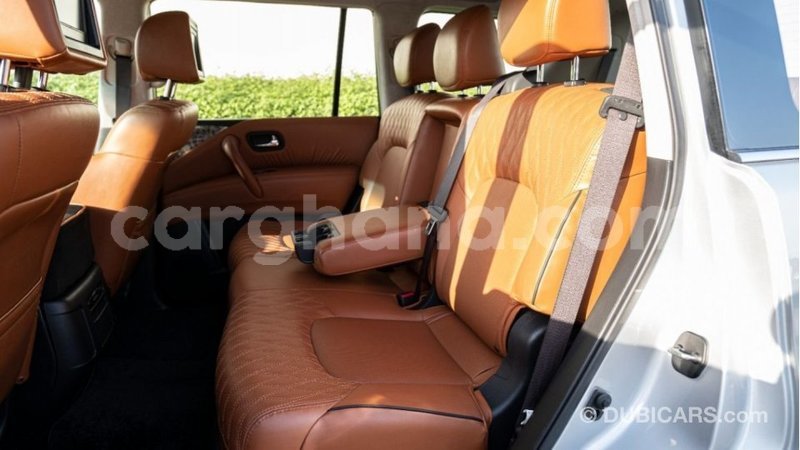 Big with watermark nissan patrol ashanti import dubai 50551