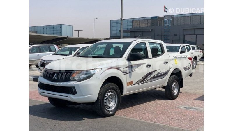 Big with watermark mitsubishi l200 ashanti import dubai 50552