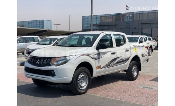 Ra Imported Mitsubishi L200 funfun Ọkọ̀ in Import - Dubai ni Ashanti Ra Imported Mitsubishi L200 funfun Ọkọ̀ in Import - Dubai ni Ashanti