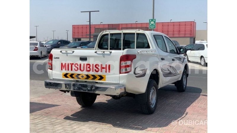 Big with watermark mitsubishi l200 ashanti import dubai 50552