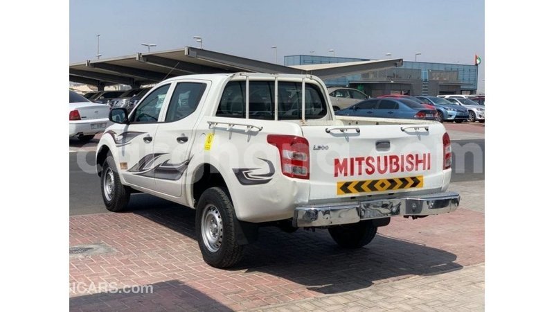 Big with watermark mitsubishi l200 ashanti import dubai 50552