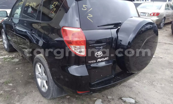Ra Àlòkù Toyota RAV4 Black Ọkọ̀ in Accra ni Greater Accra