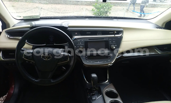 Sayi Na hannu Toyota Avalon Brown Mota in Accra a Greater Accra Sayi Na hannu Toyota Avalon Brown Mota in Accra a Greater Accra