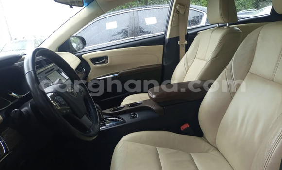 Sayi Na hannu Toyota Avalon Brown Mota in Accra a Greater Accra Sayi Na hannu Toyota Avalon Brown Mota in Accra a Greater Accra