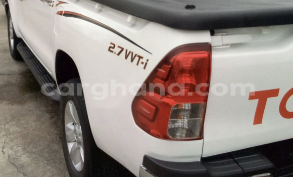 Ra Àlòkù Toyota Hilux funfun Ọkọ̀ in Accra ni Greater Accra Ra Àlòkù Toyota Hilux funfun Ọkọ̀ in Accra ni Greater Accra