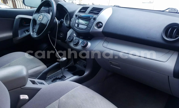 Buy Used Toyota RAV4 White Car in Accra in Greater Accra Buy Used Toyota RAV4 White Car in Accra in Greater Accra