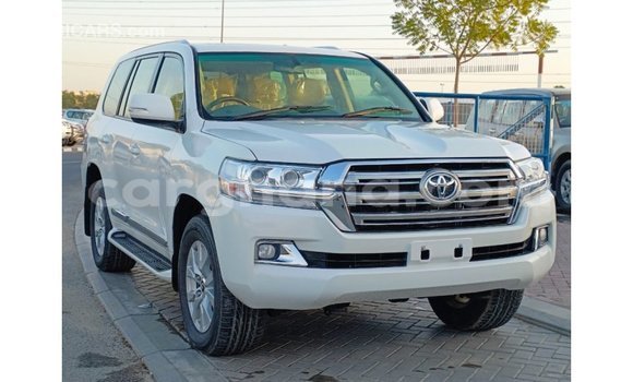 Ra Imported Toyota Land Cruiser funfun Ọkọ̀ in Import - Dubai ni Ashanti Ra Imported Toyota Land Cruiser funfun Ọkọ̀ in Import - Dubai ni Ashanti