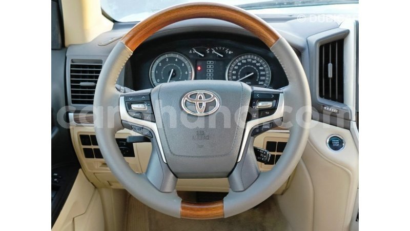 Big with watermark toyota land cruiser ashanti import dubai 50589