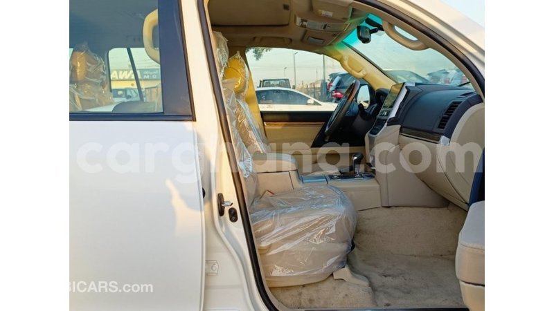 Big with watermark toyota land cruiser ashanti import dubai 50589