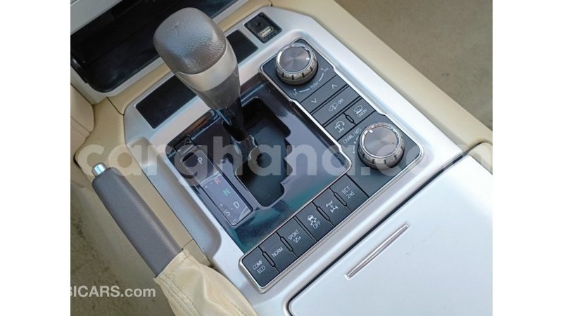 Big with watermark toyota land cruiser ashanti import dubai 50589