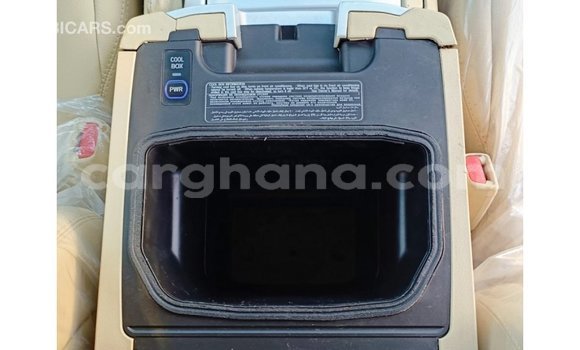 Ra Imported Toyota Land Cruiser funfun Ọkọ̀ in Import - Dubai ni Ashanti Ra Imported Toyota Land Cruiser funfun Ọkọ̀ in Import - Dubai ni Ashanti