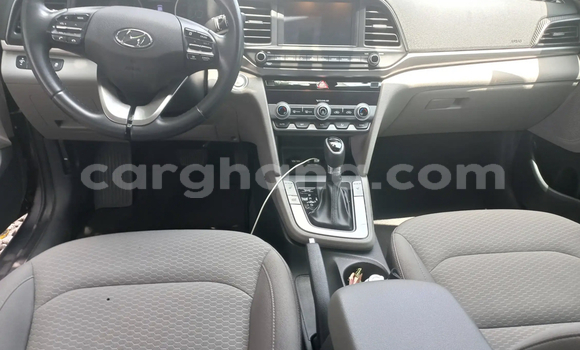 Ra Àlòkù Hyundai Elantra Silver Ọkọ̀ in Accra ni Greater Accra Ra Àlòkù Hyundai Elantra Silver Ọkọ̀ in Accra ni Greater Accra