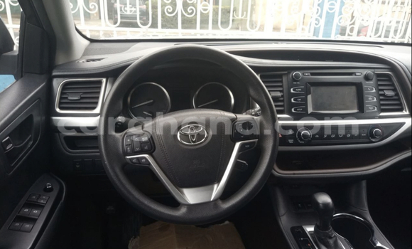 Sayi Na hannu Toyota Highlander Azurfa Mota in Accra a Greater Accra Sayi Na hannu Toyota Highlander Azurfa Mota in Accra a Greater Accra