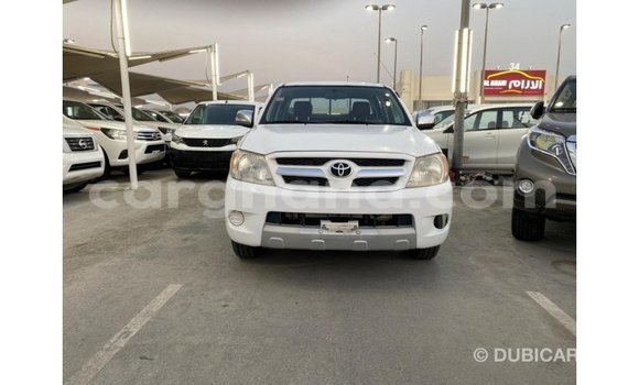 Ra Imported Toyota Hilux funfun Ọkọ̀ in Import - Dubai ni Ashanti Ra Imported Toyota Hilux funfun Ọkọ̀ in Import - Dubai ni Ashanti