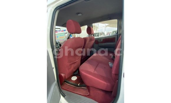 Ra Imported Toyota Hilux funfun Ọkọ̀ in Import - Dubai ni Ashanti Ra Imported Toyota Hilux funfun Ọkọ̀ in Import - Dubai ni Ashanti