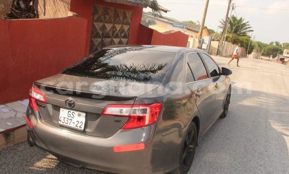 Ra Àlòkù Toyota Camry Black Ọkọ̀ in Accra ni Greater Accra Ra Àlòkù Toyota Camry Black Ọkọ̀ in Accra ni Greater Accra
