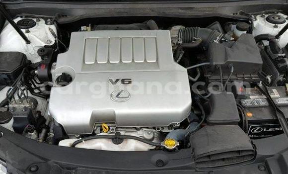 Sayi Na hannu Lexus ES White Mota in Kumasi a Ashanti Sayi Na hannu Lexus ES White Mota in Kumasi a Ashanti