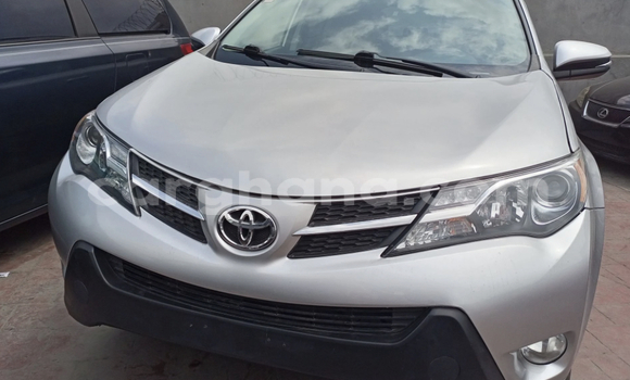 Ra Àlòkù Toyota RAV4 Silver Ọkọ̀ in Accra ni Greater Accra
