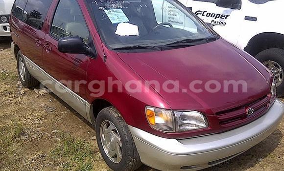 Buy Used Toyota Sienna Red Car in Accra in Greater Accra