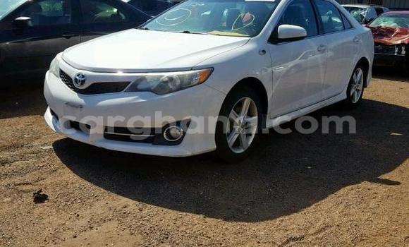 Buy Used Toyota Camry White Car in Accra in Greater Accra