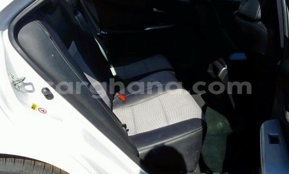 Sayi Na hannu Toyota Camry White Mota in Accra a Greater Accra Sayi Na hannu Toyota Camry White Mota in Accra a Greater Accra