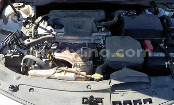 Sayi Na hannu Toyota Camry White Mota in Accra a Greater Accra Sayi Na hannu Toyota Camry White Mota in Accra a Greater Accra