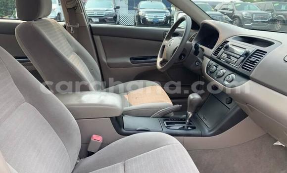 Sayi Na hannu Toyota Camry White Mota in Accra a Greater Accra Sayi Na hannu Toyota Camry White Mota in Accra a Greater Accra