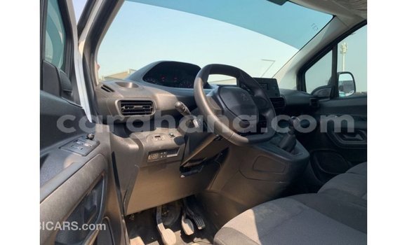 Ra Imported Peugeot Partner funfun Ọkọ̀ in Import - Dubai ni Ashanti Ra Imported Peugeot Partner funfun Ọkọ̀ in Import - Dubai ni Ashanti