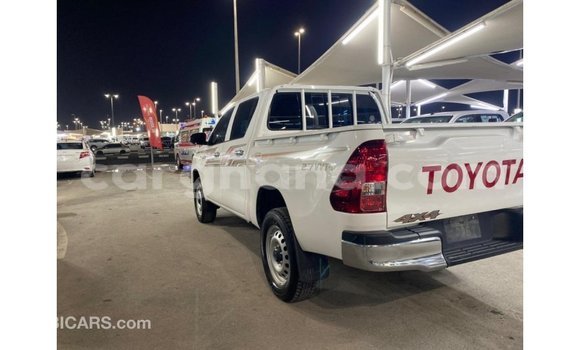 Sayi Imported Toyota Hilux White Mota in Import - Dubai a Ashanti Sayi Imported Toyota Hilux White Mota in Import - Dubai a Ashanti