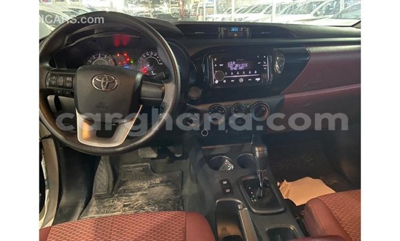 Sayi Imported Toyota Hilux White Mota in Import - Dubai a Ashanti Sayi Imported Toyota Hilux White Mota in Import - Dubai a Ashanti
