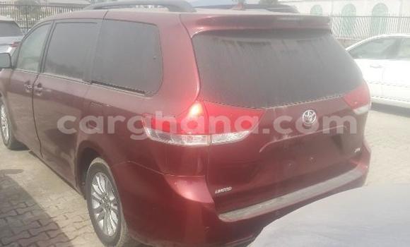 Sayi Na hannu Toyota Sienna Red Mota in Accra a Greater Accra Sayi Na hannu Toyota Sienna Red Mota in Accra a Greater Accra
