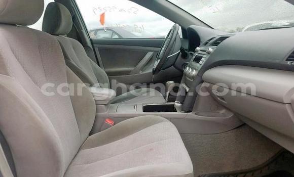 Sayi Na hannu Toyota Camry White Mota in Accra a Greater Accra Sayi Na hannu Toyota Camry White Mota in Accra a Greater Accra