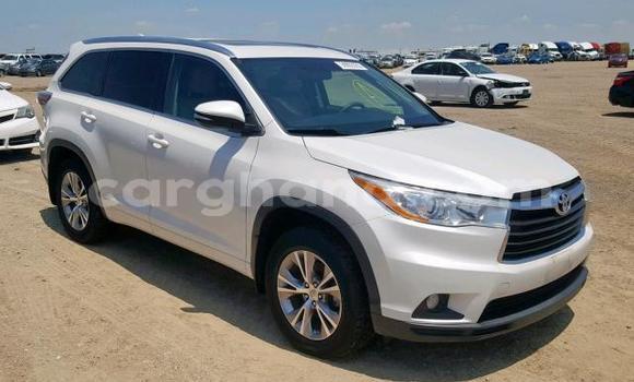 Buy Used Toyota Highlander White Car in Accra in Greater Accra