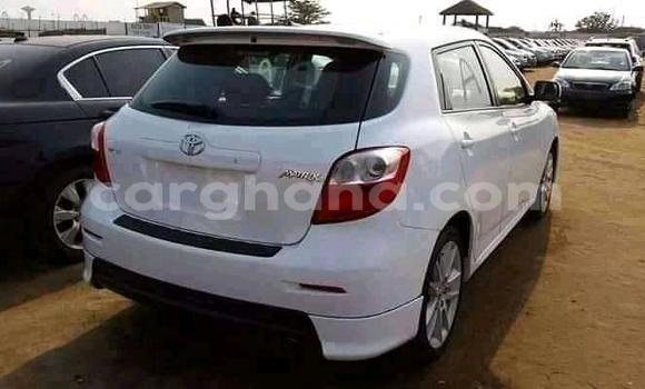 Sayi Na hannu Toyota Matrix White Mota in Accra a Greater Accra Sayi Na hannu Toyota Matrix White Mota in Accra a Greater Accra