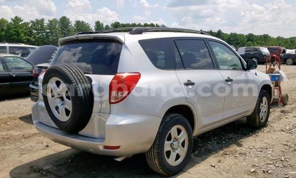 Ra Àlòkù Toyota RAV4 Miiran Ọkọ̀ in Accra ni Greater Accra Ra Àlòkù Toyota RAV4 Miiran Ọkọ̀ in Accra ni Greater Accra