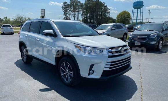 Buy Used Toyota Highlander White Car in Accra in Greater Accra